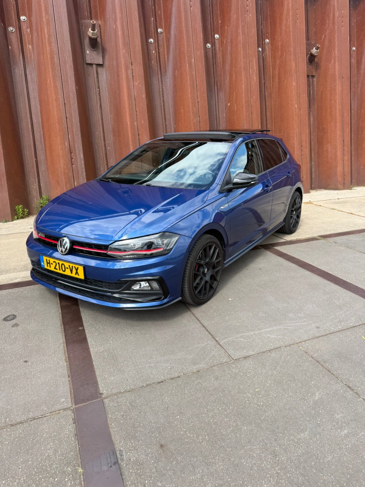 Volkswagen Polo 2.0 TSI 200pk 6-DSG 2019 Blauw PANO/ beats, Auto's, 4 cilinders, 1984 cc, Blauw, 1200 kg