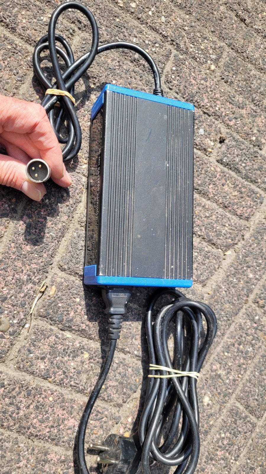 Goed werkende 4C24040 NiMH acculader 3 pins, Ophalen of Verzenden