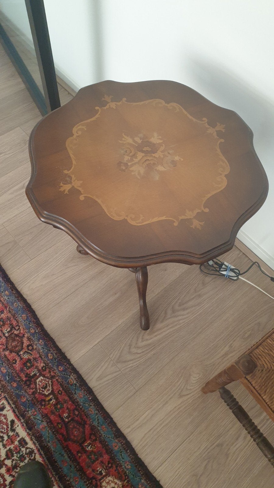 Antieke bijzettafel met ingelegd hout, Ophalen of Verzenden