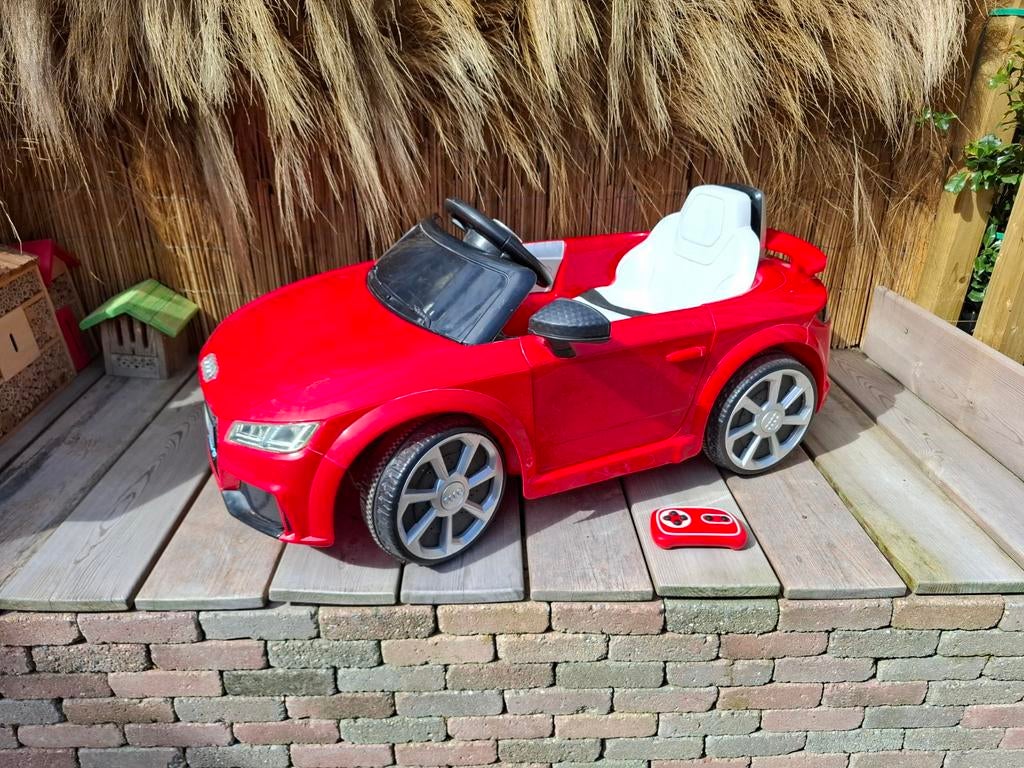 Rode Audi TT RS elektrische kinderauto met afstandsbediening, Kinderen en Baby's, Speelgoed | Buiten | Skelters, Ophalen, Overige merken