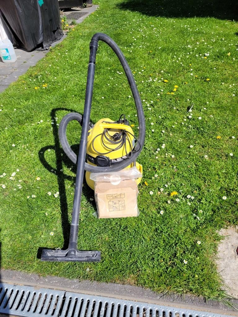 Karcher WD 2 nat- en droogzuiger - Goed werkend, Ophalen, Gebruikt, Waterstofzuiger