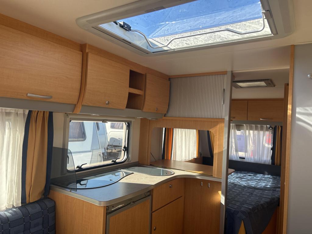 Knaus Sudwind Limited Edition 450 FU FRANS BED LUIFEL MOVER, Rondzit, Bedrijf, 4 tot 5 meter, Schokbreker