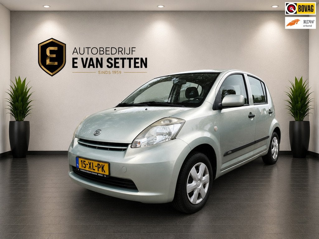 Daihatsu Sirion 2 1.0-12V Trend Nieuwe APK, Auto's, Daihatsu, Stof, Gebruikt, Beige, Bedrijf