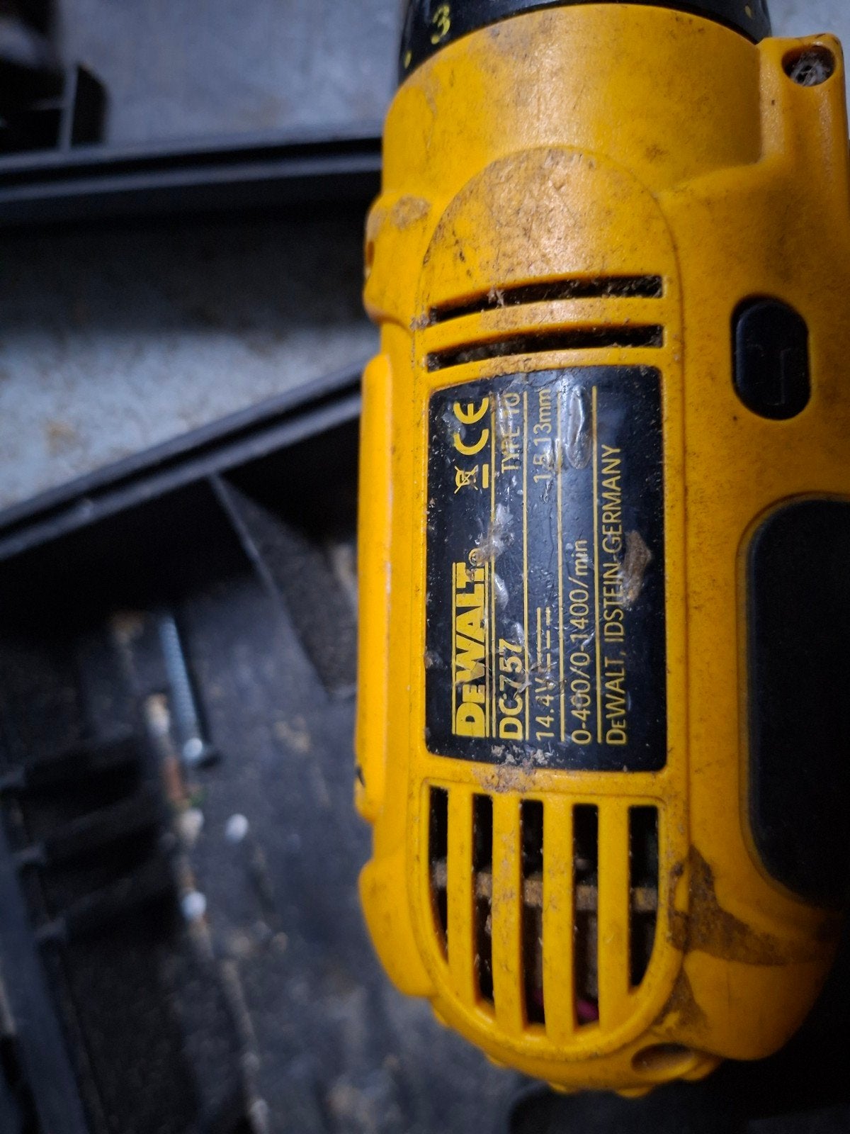 Foto 5 van DeWalt Accuboormachine DC757 & Slagmoermachine DW055