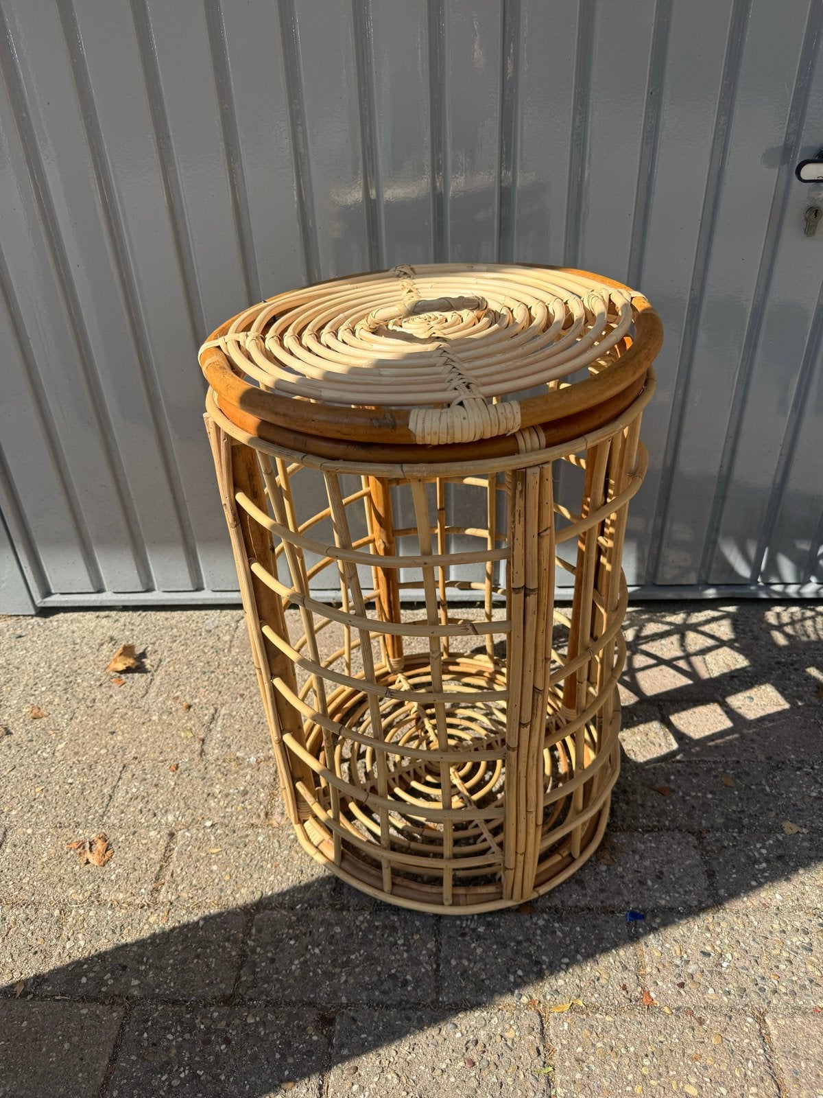 Rotan wasmand met deksel, Huis en Inrichting, Woonaccessoires | Schalen en Manden, Ophalen, Gebruikt, Met deksel, Mand