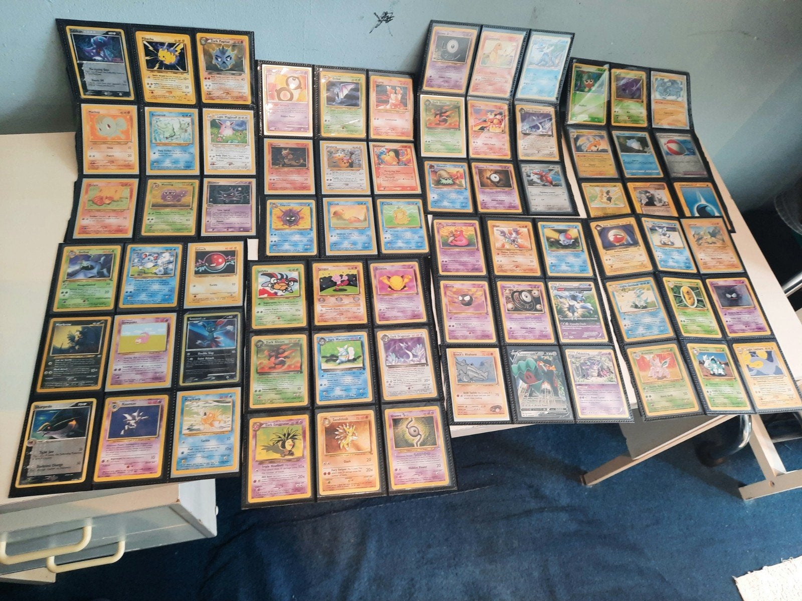 Collectie Oude Pokemon Kaarten Vintage

8 bladzijden Vol Kaa, Ophalen of Verzenden, Zo goed als nieuw, Meerdere kaarten, Foil