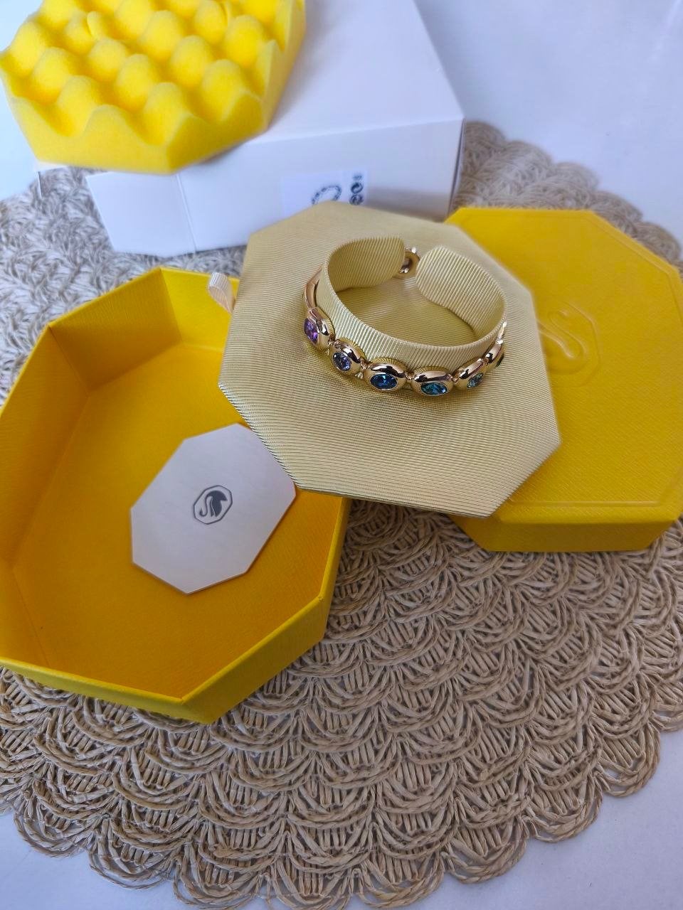 Swarovski Gema Bangle Crystal Gold tone, Sieraden, Tassen en Uiterlijk, Armbanden, Ophalen of Verzenden, Nieuw, Goud