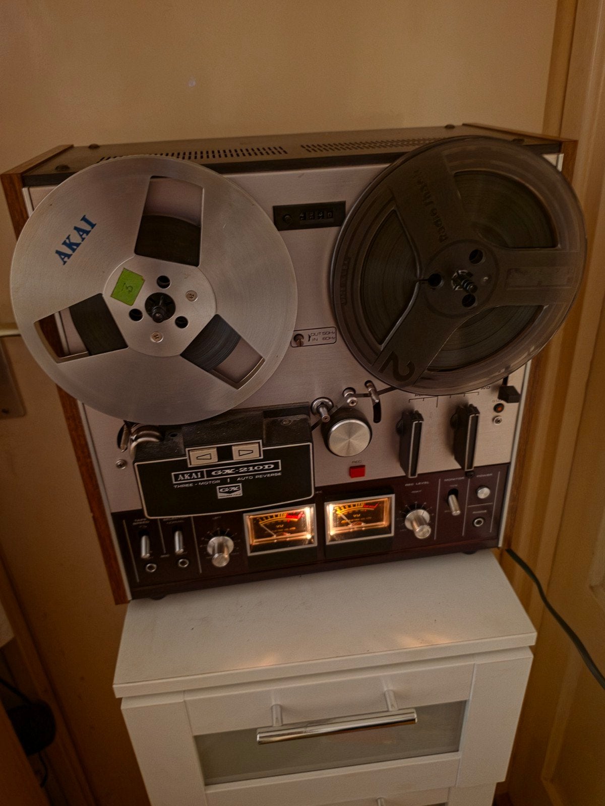 Te koop een goedwerkende  bandrecorder van akai gx 210D, Audio, Tv en Foto, Bandrecorders, Ophalen of Verzenden, Bandrecorder