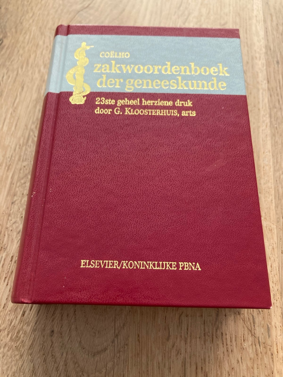 Coelho Zakwoordenboek der Geneeskunde - 23e druk, Boeken, Woordenboeken, Ophalen of Verzenden, Gelezen, Overige uitgevers, Nederlands
