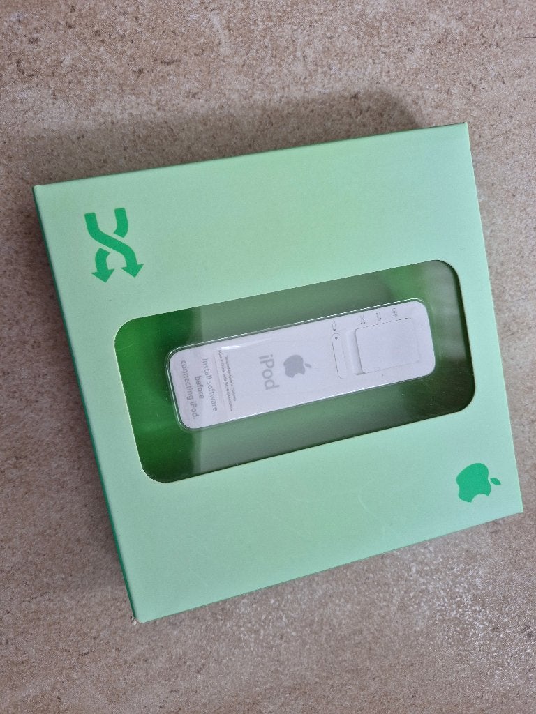 Apple iPod Shuffle 1GB (M9725LL/A) in originele verpakking, Zo goed als nieuw, Overige kleuren, Shuffle, Minder dan 2 GB