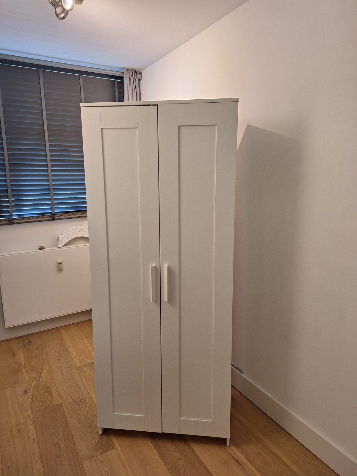 Kleding kast, Huis en Inrichting, Kasten | Kledingkasten, Ophalen, 50 tot 100 cm, Zo goed als nieuw, Modern