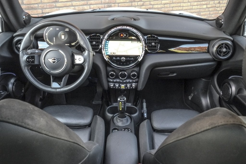 MINI Electric Camden Plus Edition | SOH 98% | Panorama | War, Auto's, Automaat, 0 cilinders, 1340 kg, 33 kWh