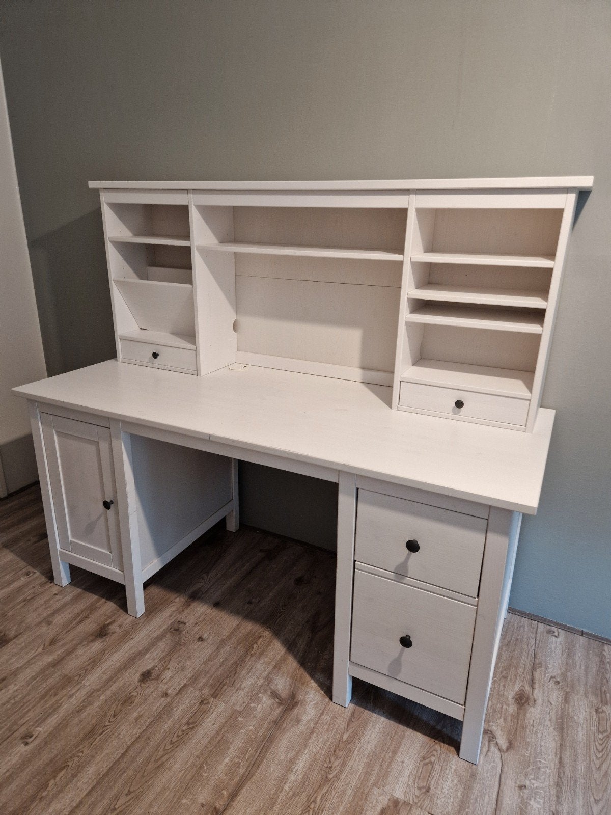 Mooi wit bureau, Huis en Inrichting, Bureaus, Ophalen of Verzenden, Gebruikt