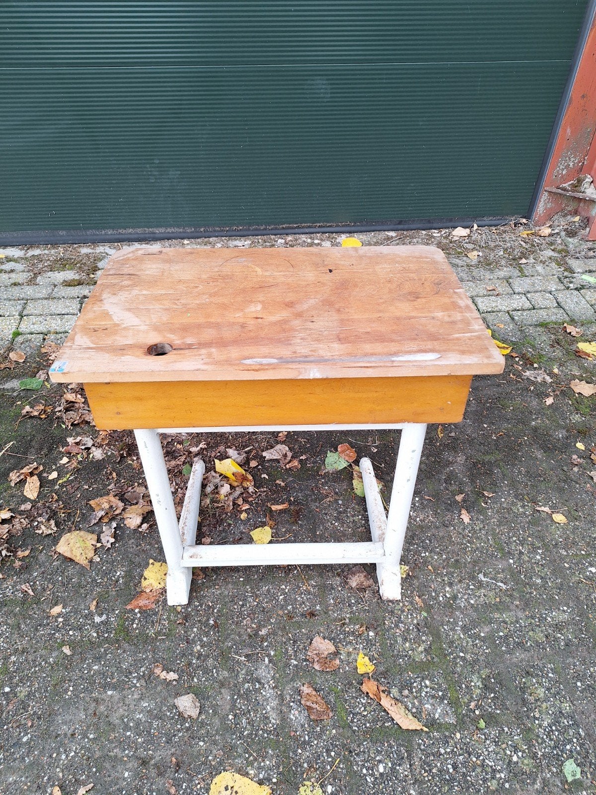 Vintage houten schoolbankje, Ophalen