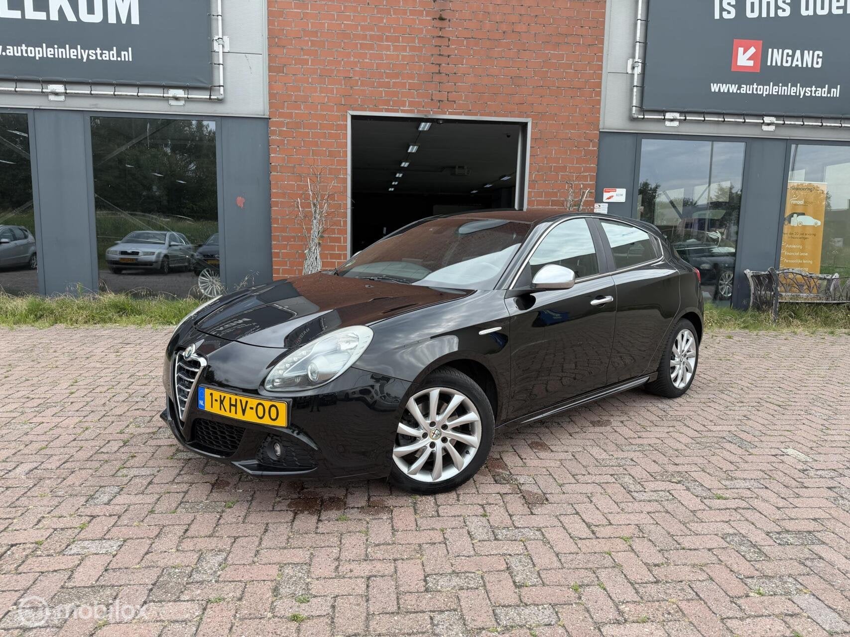 Alfa Romeo Giulietta 1.4 T Business Executive | Riem vv, Auto's, Alfa Romeo, Bedrijf, Te koop, Giulietta, ABS, Airbags, Airconditioning