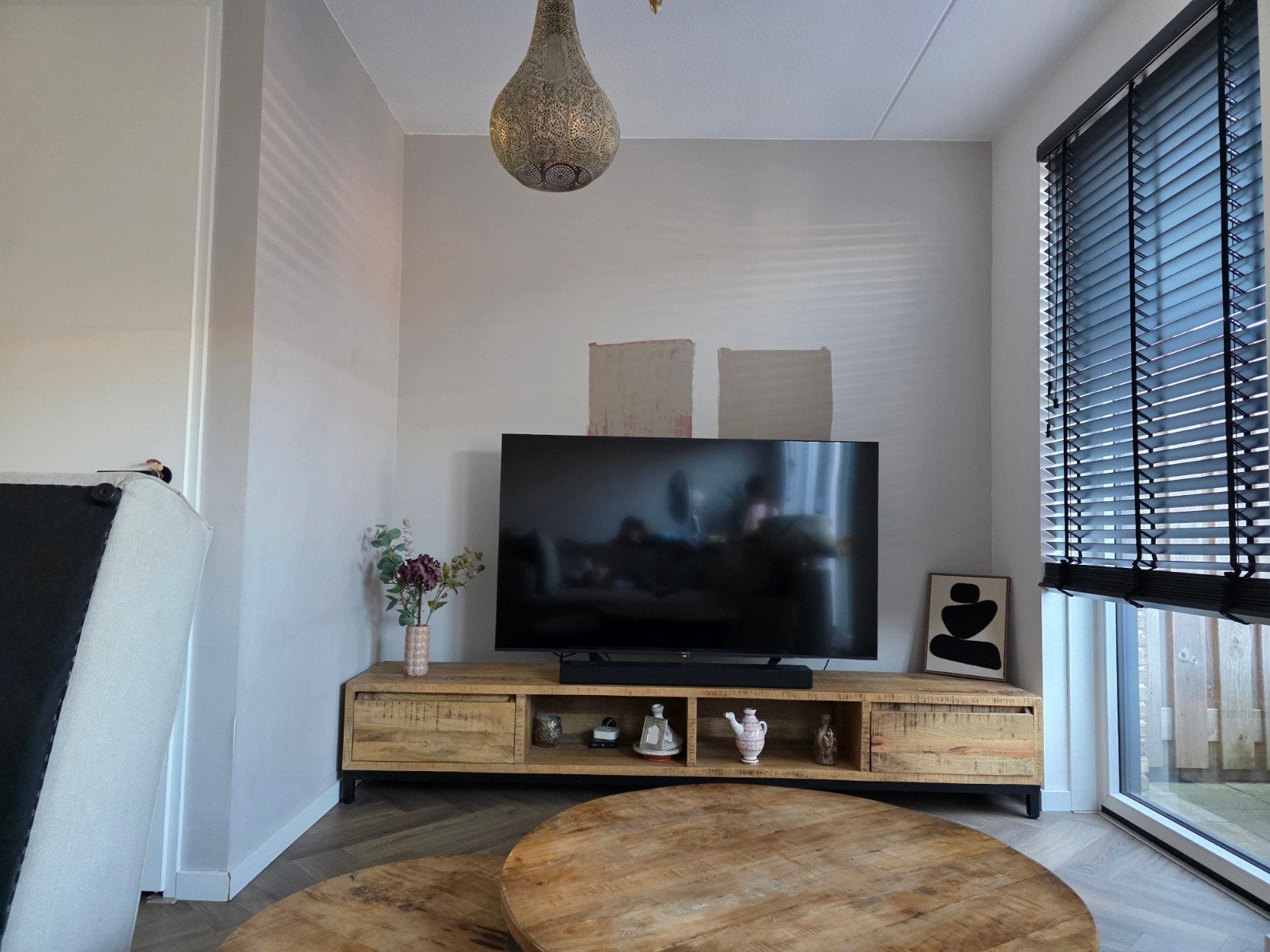 Mango Houten TV Meubel - 240cm breed, ZGAN, Huis en Inrichting, Ophalen, Zo goed als nieuw, 200 cm of meer, 25 tot 50 cm