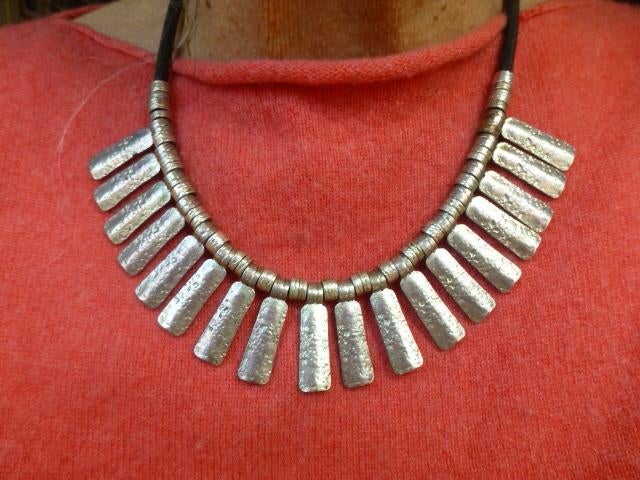 Vintage Etnisch Collier met verzilverde Pampels en Kralen, Verzenden, Brons, Ring