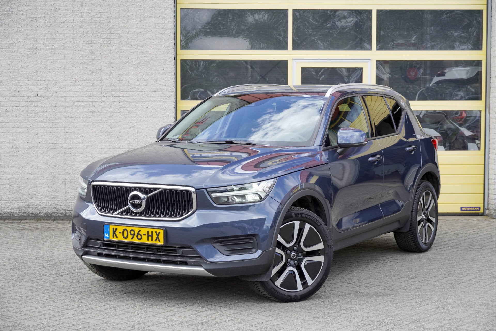 Volvo XC40 1.5 T2 Momentum BJ2021 Lmv 19" | Led V+A | Pdc |, Auto's, Voorwielaandrijving, Dealer onderhouden, Stof, Blauw