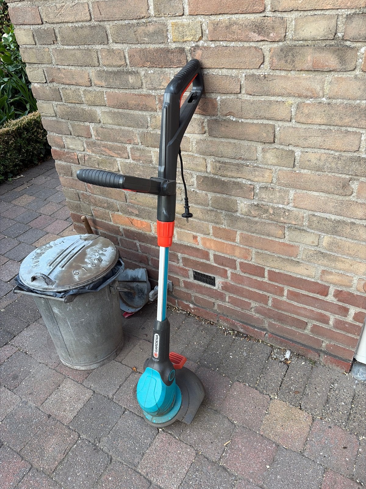 Gardena grastrimmer - Elektrisch - Perfect voor kleine tuine, Ophalen, Gebruikt, 30 tot 50 cm, Elektrisch