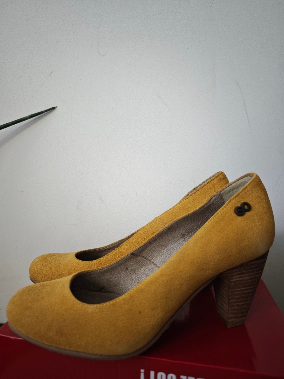 GO suède oker geel pumps nieuw! Maat 37, Kleding | Dames, Schoenen, Instappers, Geel, Nieuw, GO