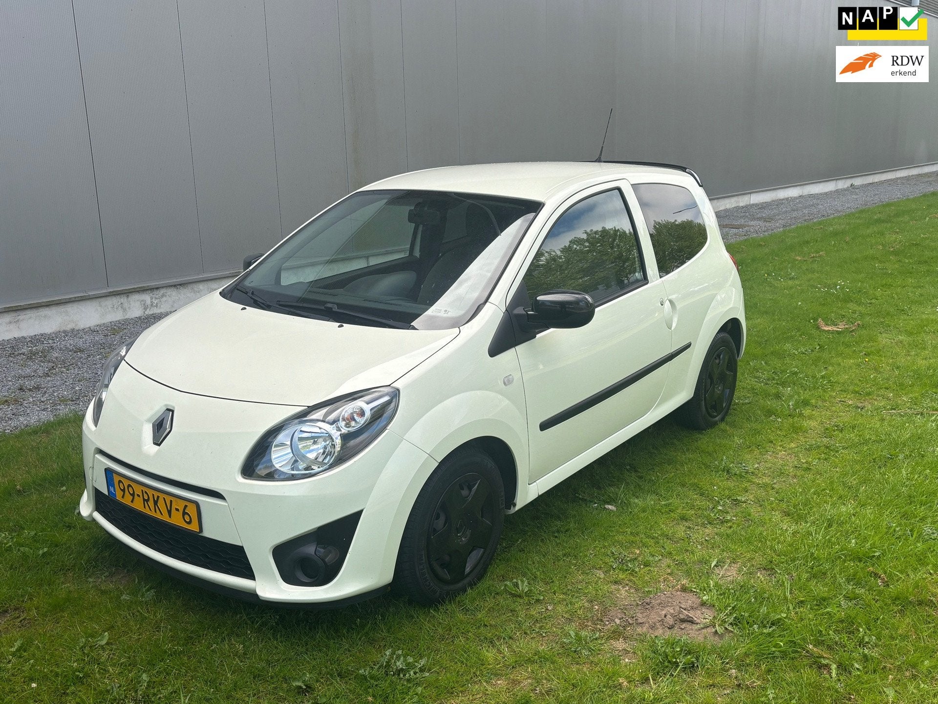 Renault Twingo 1.2-16V Collection KM:65934, Auto's, Renault, Twingo, 4 cilinders, 4 stoelen, Metallic lak