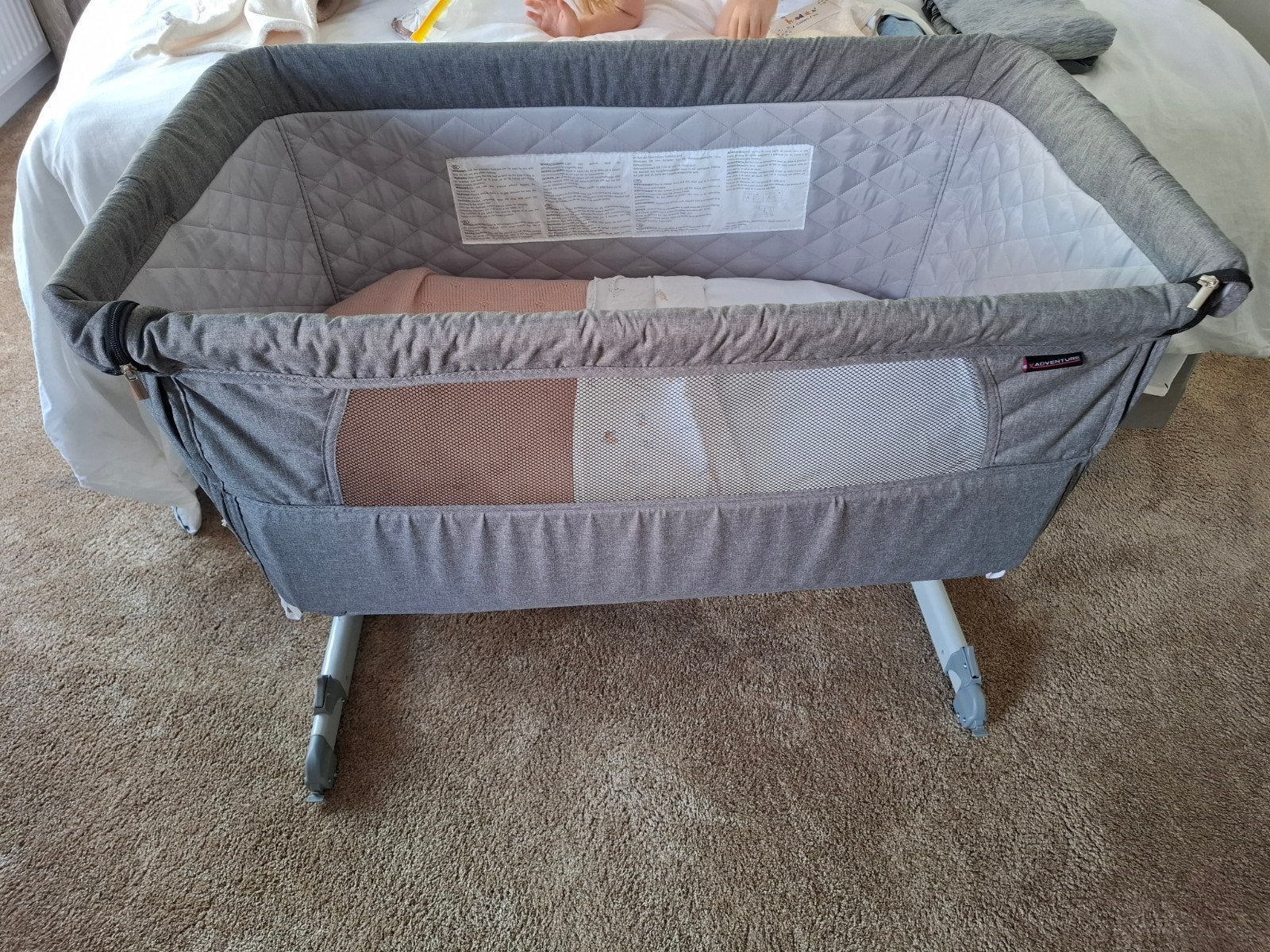 Co-sleeper/reisbedje - Zo goed als nieuw, Kinderen en Baby's, Ophalen, Zo goed als nieuw, Reisbedje