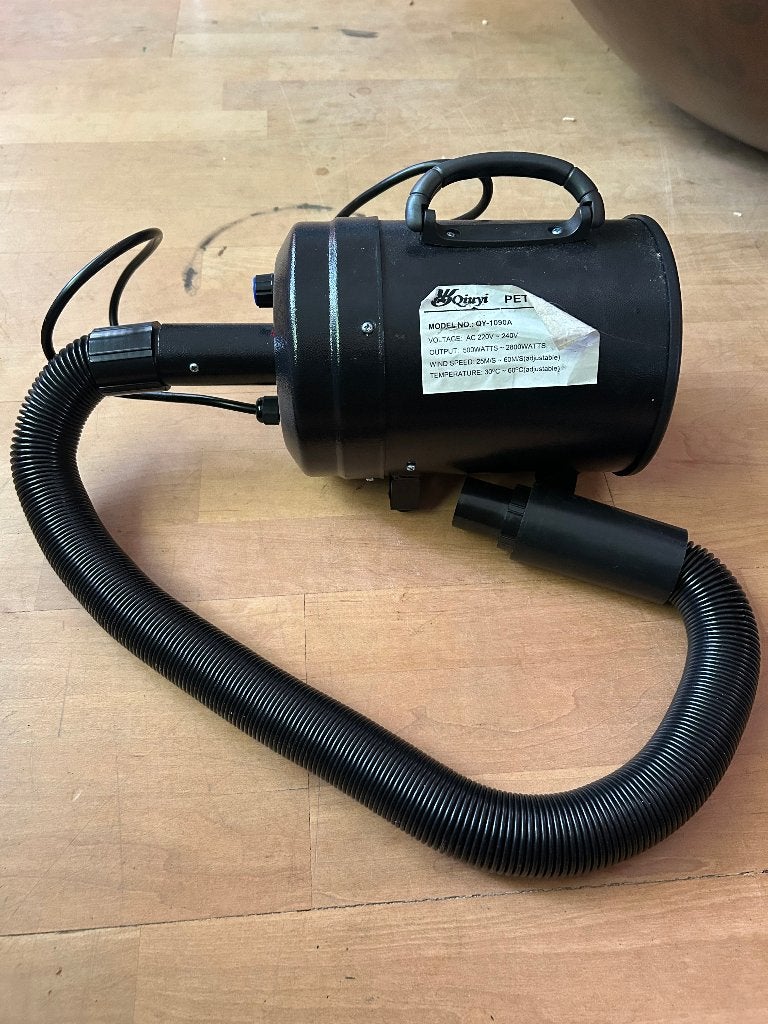 Qiyui Waterblazer/ Honden Föhn 2800W +3 Opzetstukken, Dieren en Toebehoren, Overige merken, Ophalen of Verzenden, Zo goed als nieuw