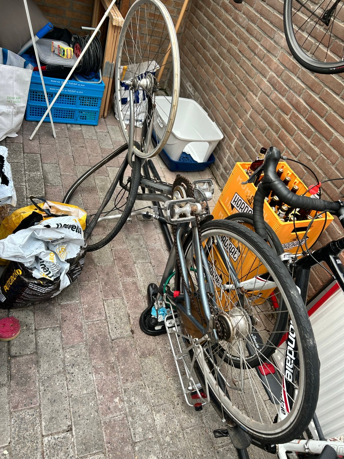 Gratis op te halen: Fiets onderdelen en hele fietsen, Ophalen, Gebruikt, Overige typen