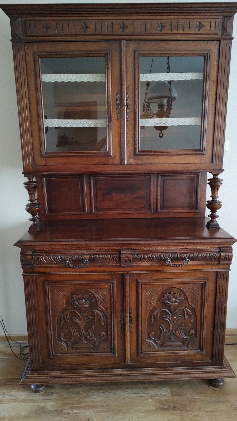 Antieke Eiken Buffetkast met Vitrine - Rijkelijk Gesneden, Antiek en Kunst, Ophalen