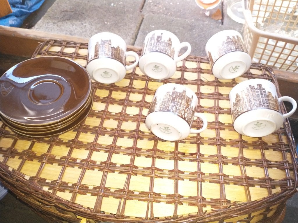 servies, grachtenpanden, bruine schotels, Ophalen, Zo goed als nieuw, Overige stijlen, Kop(pen) en/of Schotel(s)
