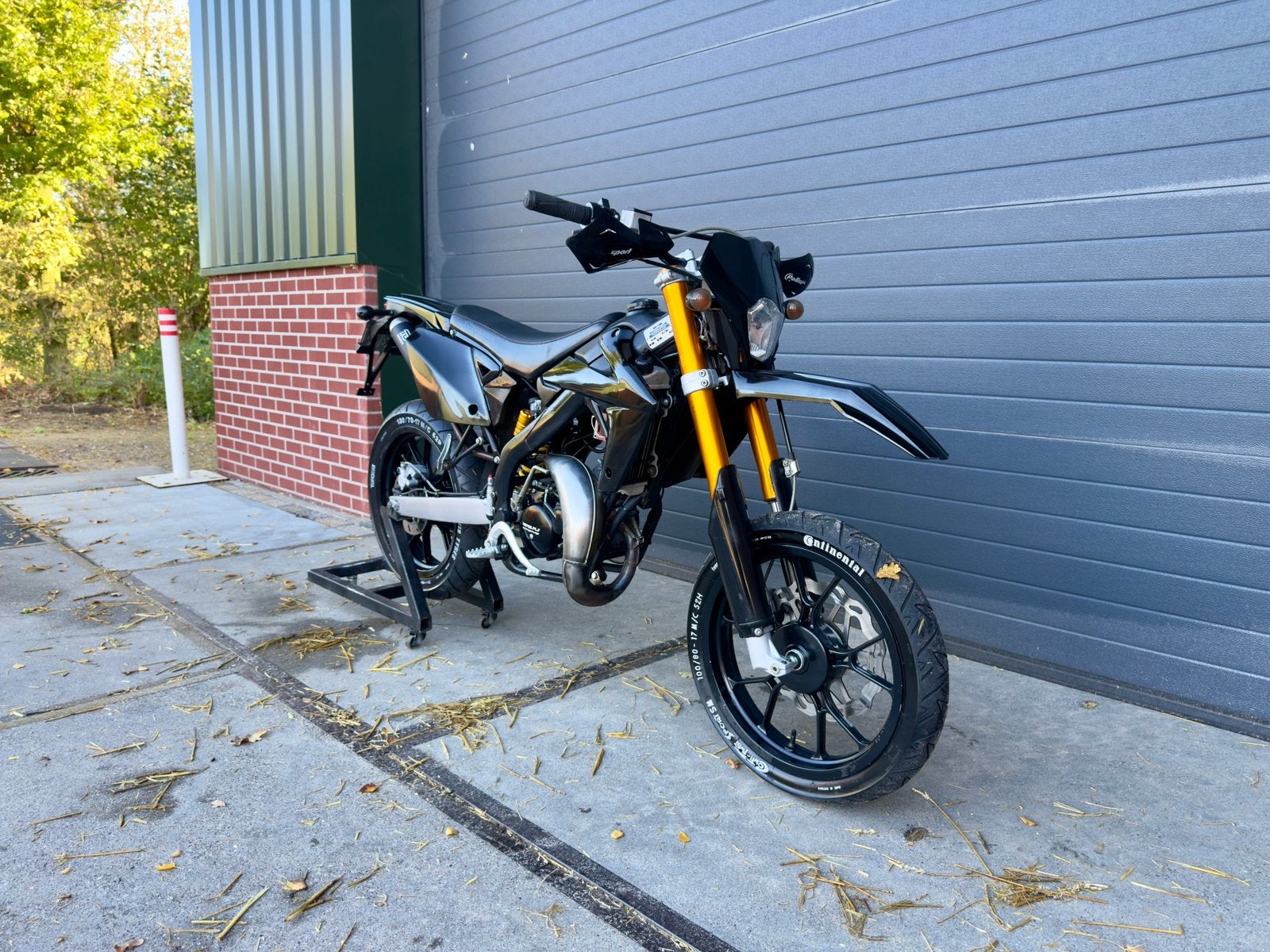 Rieju mrt pro 50cc 2021, 6 versnellingen, Maximaal 45 km/u, Ophalen of Verzenden, Zo goed als nieuw