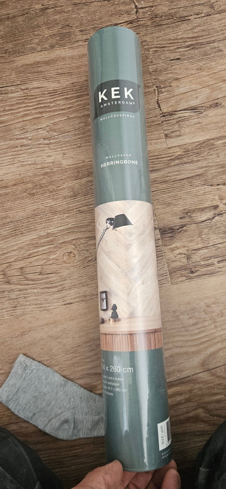 Kek Amsterdam Visgraat Behang - 97.4 x 280 cm, Huis en Inrichting, Materiaallook, Overige merken, Beige, Modern