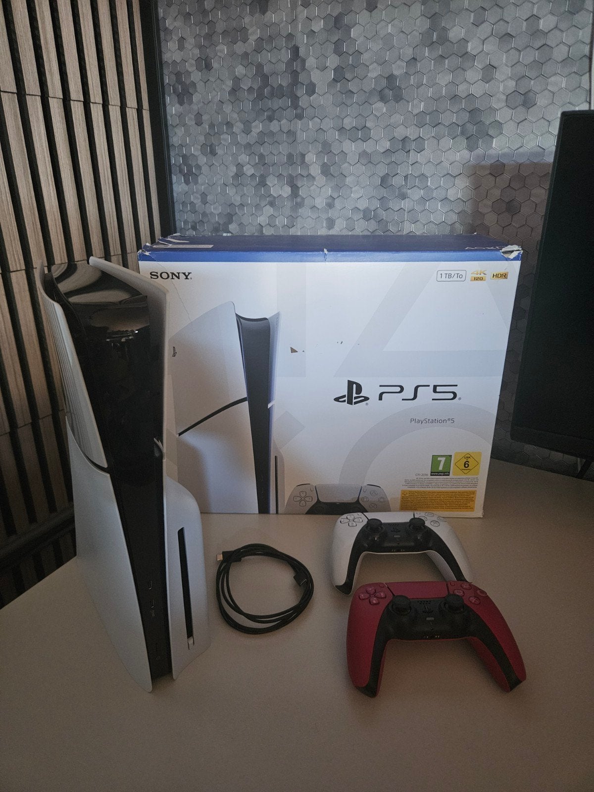 Playstation 5 Disk Slim Editie 1TB - 2 Controllers met TMR, Spelcomputers en Games, Spelcomputers | Sony PlayStation 5, Zo goed als nieuw