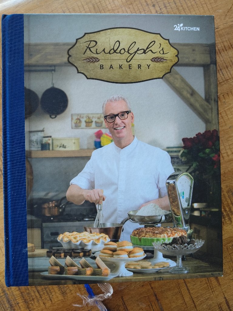Rudolph's bakery kookboek, Ophalen of Verzenden, Zo goed als nieuw, Rudolph van Veen, Taart, Gebak en Desserts