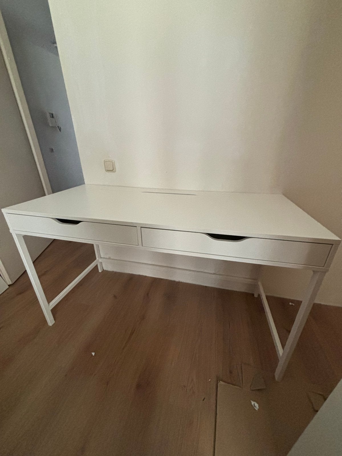 IKEA ALEX Bureau wit 132x58 cm met lades en kabelgoot, Huis en Inrichting, Ophalen, Met lades, Spaanplaat of MDF, Zo goed als nieuw
