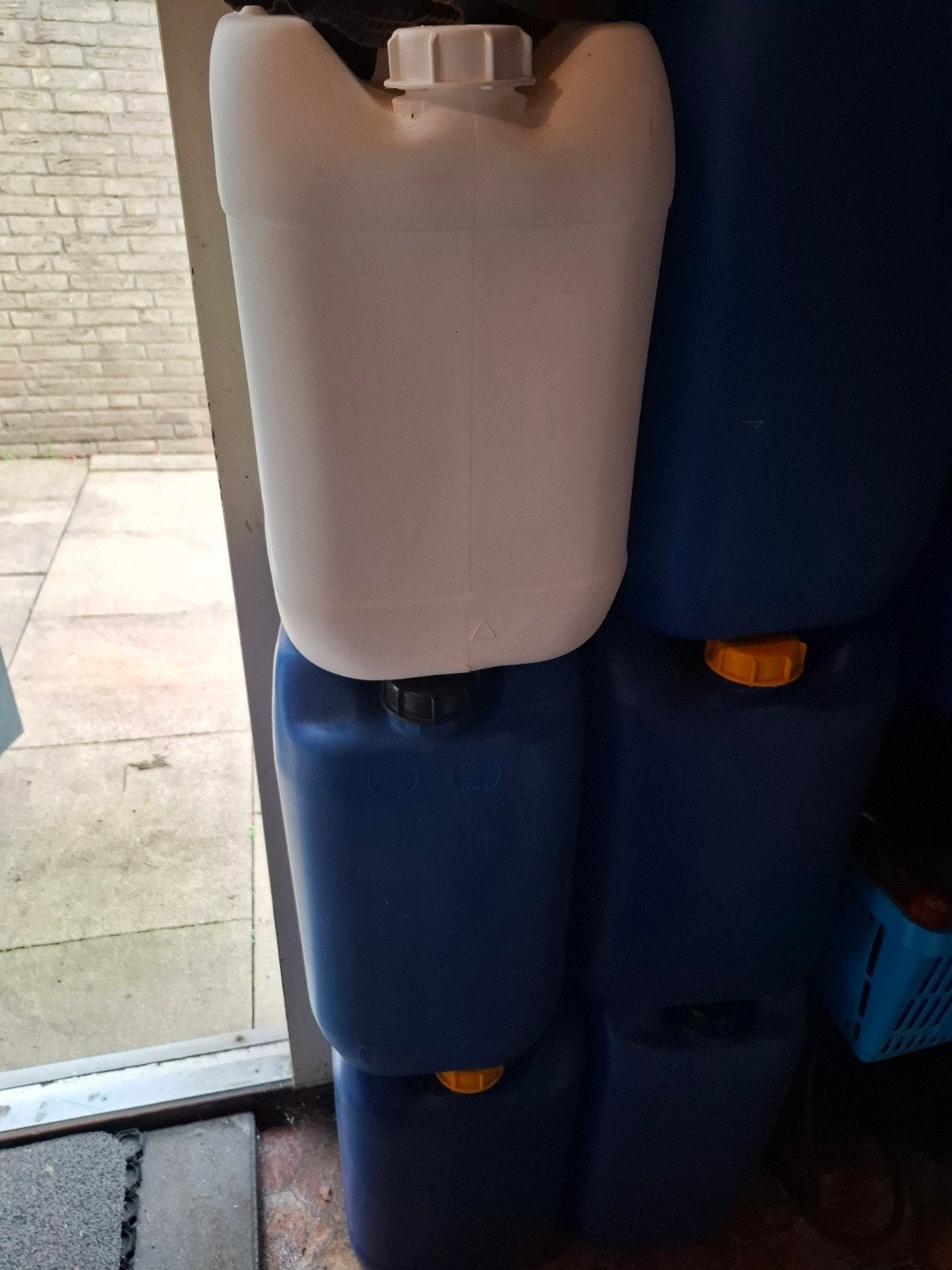 10 x 25 liter jerrycan te koop. Petroleum., Minder dan 75 liter, Ophalen, Zo goed als nieuw