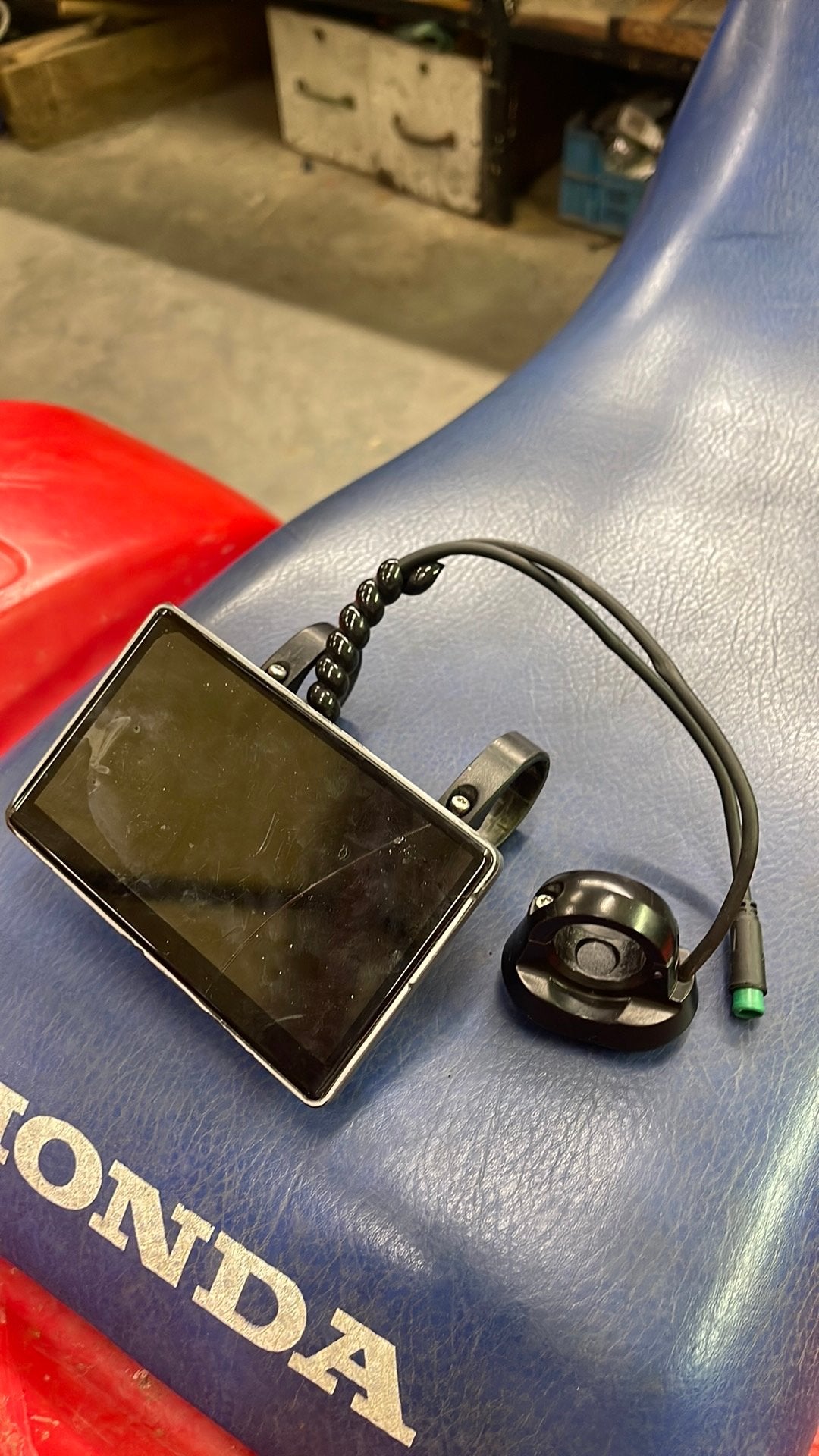 Ouxi gt 2000 schermpje KILLSWITCH, Ophalen, Gebruikt, Overige materialen, Overige typen