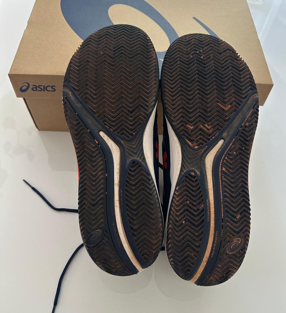 ASICS tennis/padel schoenen – maat 45, Kleding | Heren, Schoenen, Ophalen of Verzenden, Zo goed als nieuw, Wit, Sportschoenen