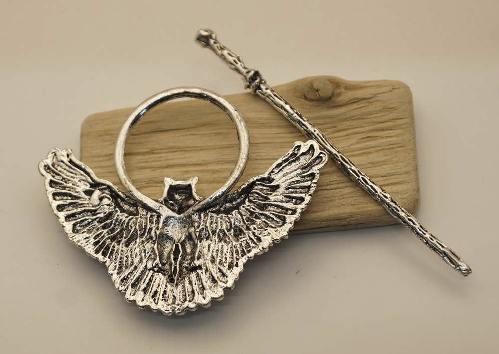 Haarspeld uil met haarstokje in de kleur zilver, Importeur :  Riemen bretels, Marktplaats@riemen-bretels.nl, Haarspeld, Verzenden