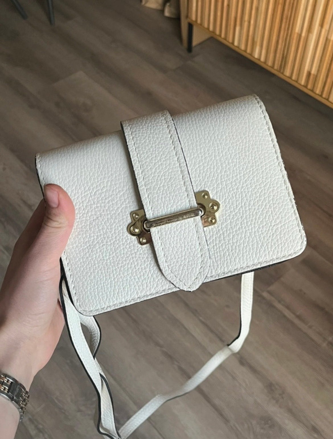 Witte leren cross body tas met gouden details, Ophalen of Verzenden, Gebruikt, Wit, Schoudertasje