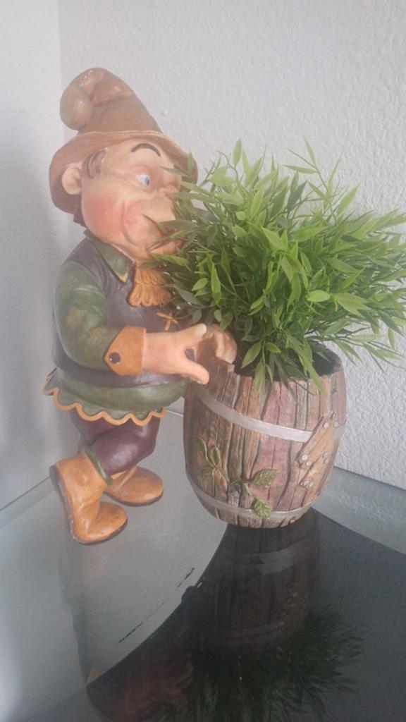 Laaf bloempot exclusief de plant efteling, Verzamelen, Efteling, Ophalen of Verzenden, Zo goed als nieuw, Beeldje of Poppetje