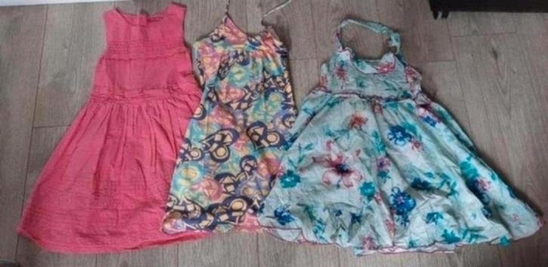 3 jurkjes (waaronder een mexx) maat 128, Kinderen en Baby's, Ophalen of Verzenden, Zo goed als nieuw