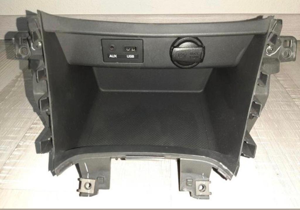 Originele Hyundai i10 dashboard middenconsole met USB en AUX, Ophalen of Verzenden, Nieuw, Hyundai