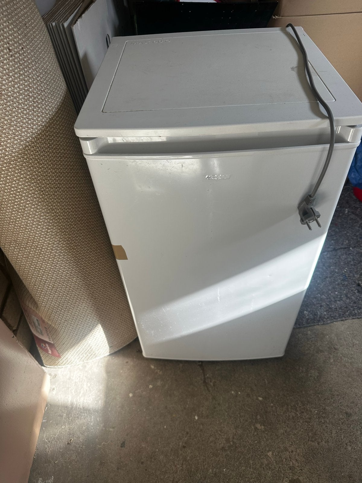 Kleine, handige nette en goedwerkende koelkast, Ophalen, Minder dan 75 liter, Zonder vriesvak, Gebruikt