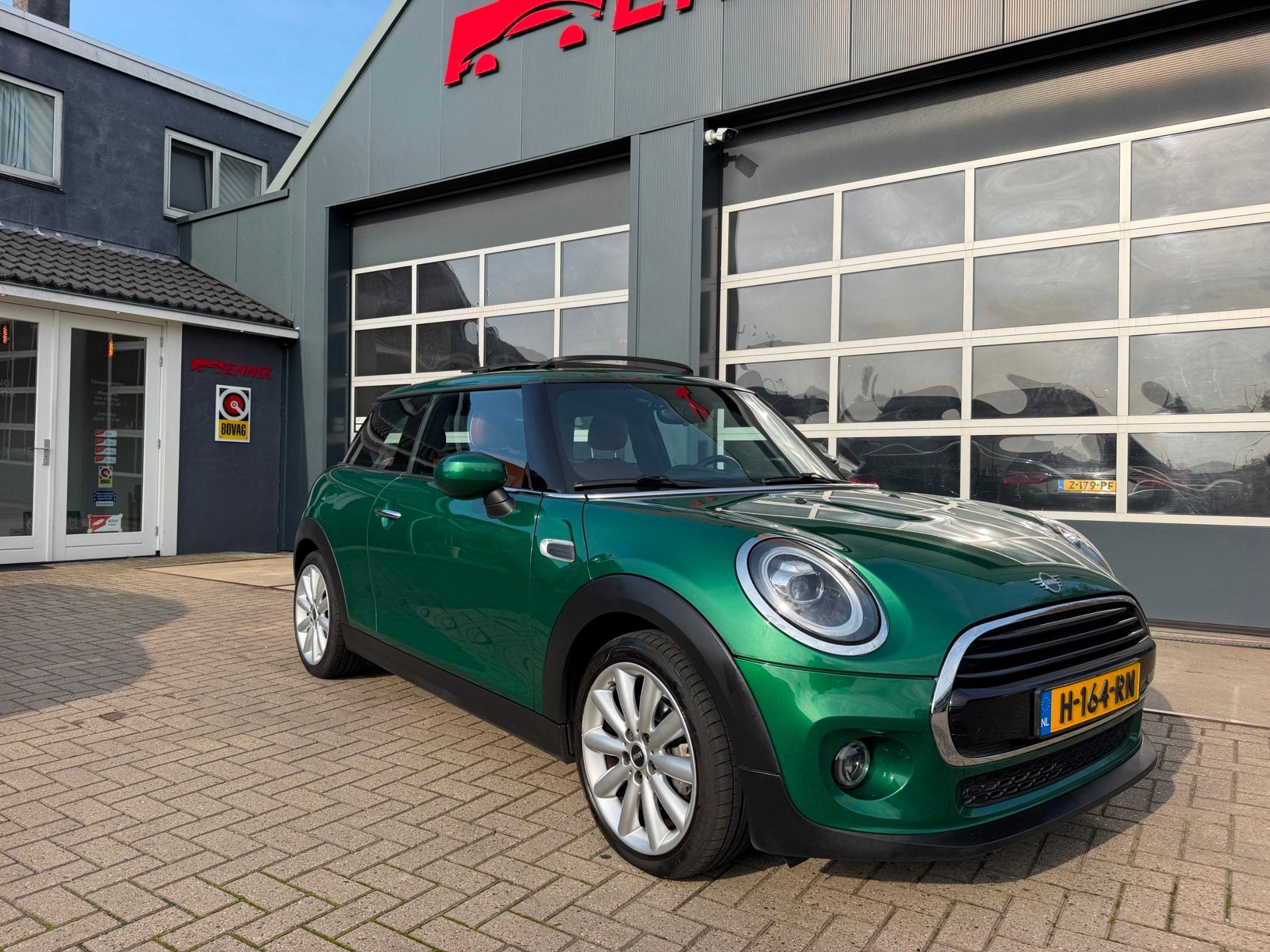 Mini 3-Deurs 1.5 Cooper Chili / Pano / Sportleder / Cruise /, Dealer onderhouden, 136 pk, Gebruikt, Euro 6