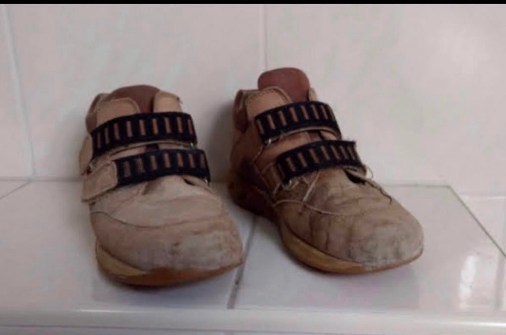 Bbruine kittenband schoenen. Maat 37, Ophalen of Verzenden, Gedragen, Bruin