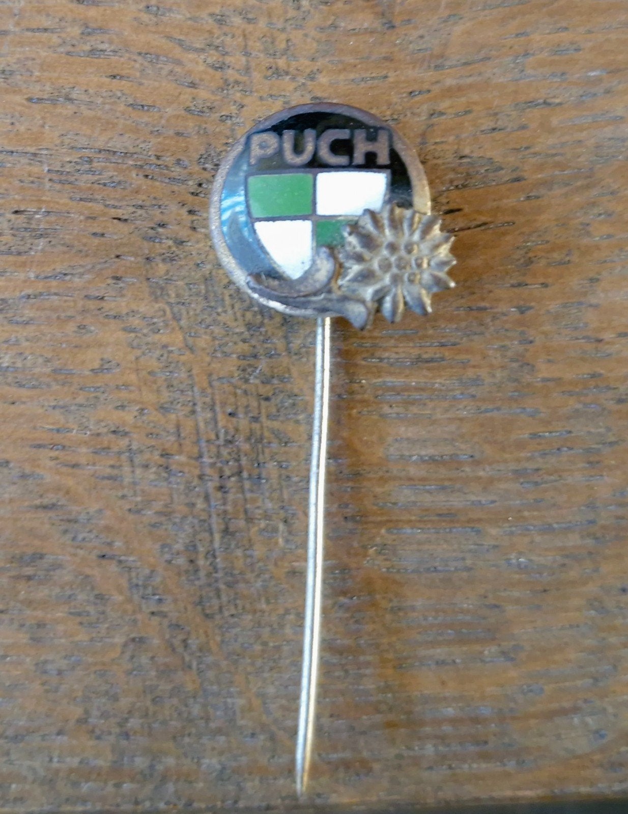Puch edelweiss speldje (vintage), Ophalen of Verzenden, Gebruikt, Merk, Speldje of Pin