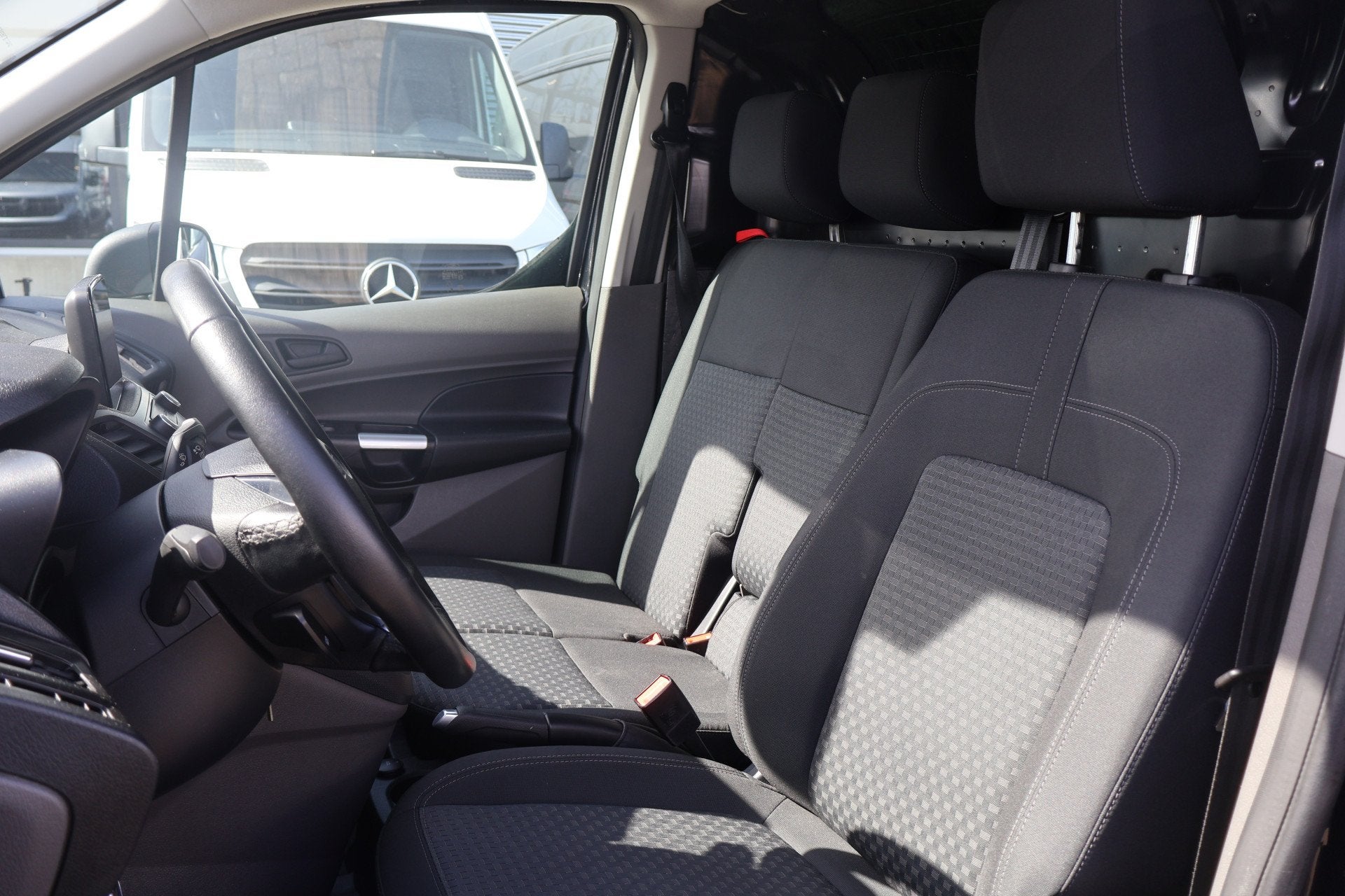Ford Transit Connect 1.5 EcoBlue L2 Trend Automaat, Auto's, Automatische klimaatregeling, Stof, Gebruikt, Euro 6