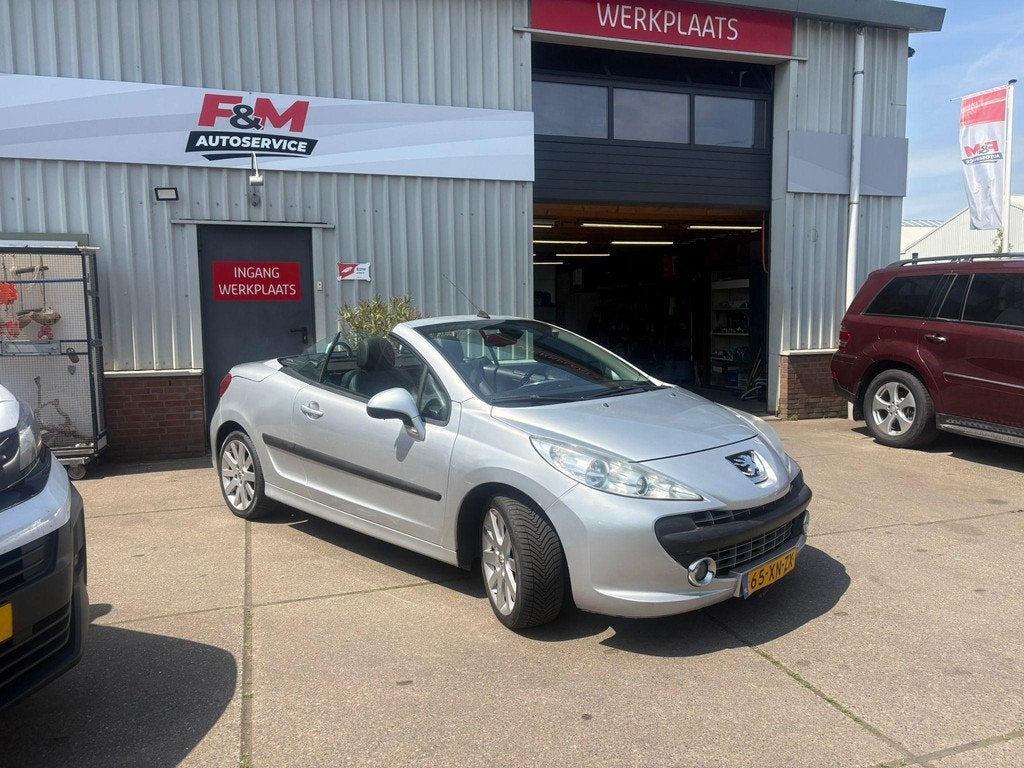 Peugeot 207 CC 1.6 VTi Féline Clima, pdc achter, leder, Gebruikt, 4 cilinders, Cabriolet, 4 stoelen