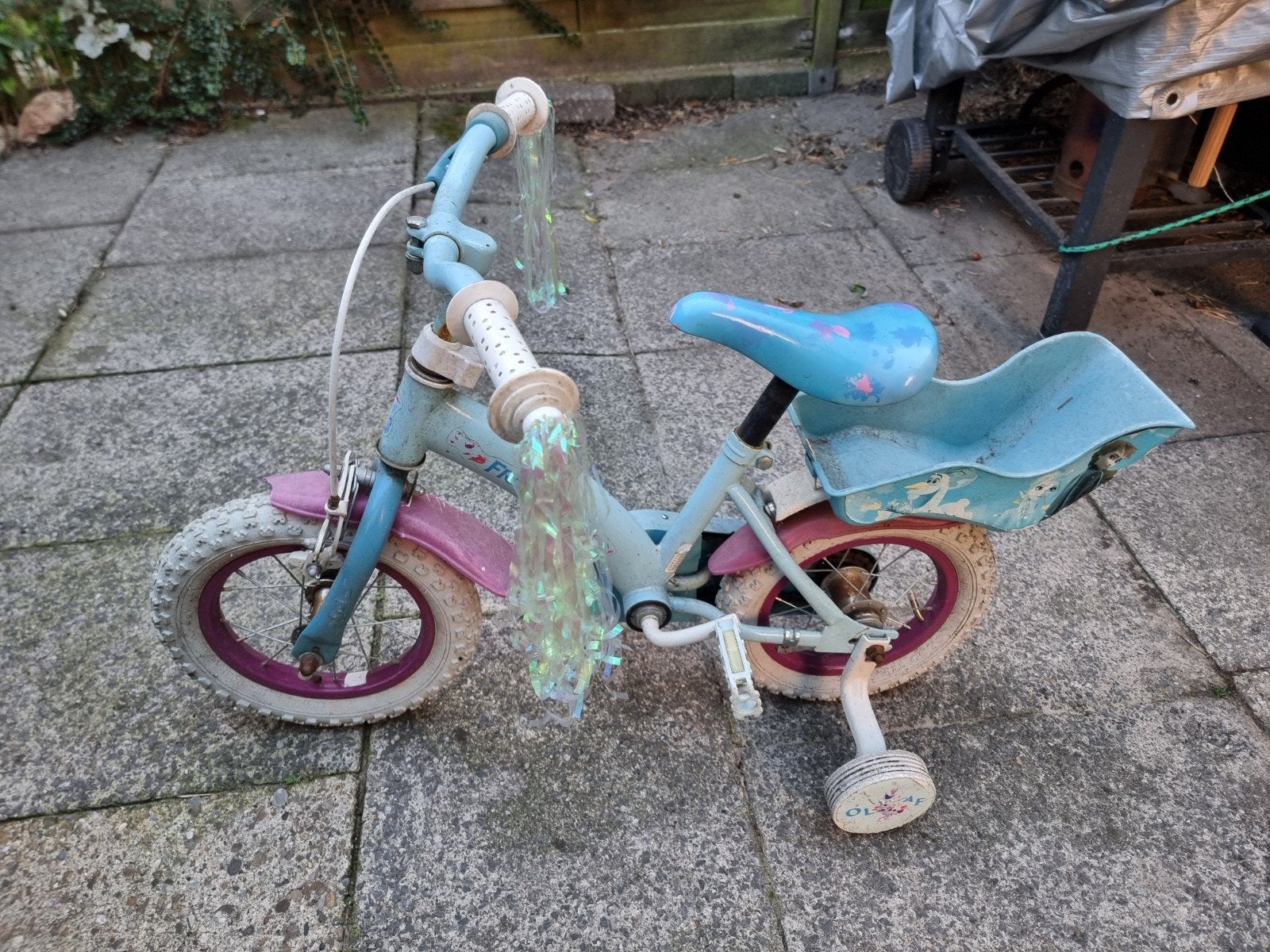 Kinderfiets Frozen 12 inch met zijwieltjes, Ophalen, Zijwieltjes, Gebruikt, Velgrem